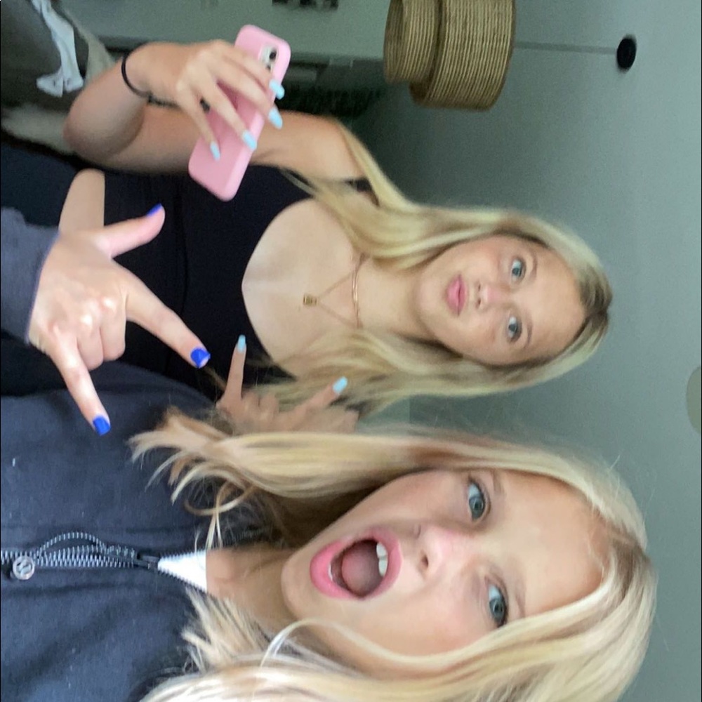 Meet your Posher, Ava